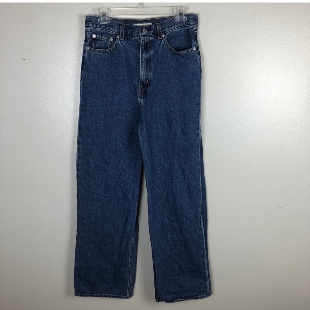 Levi’s straight leg jeans